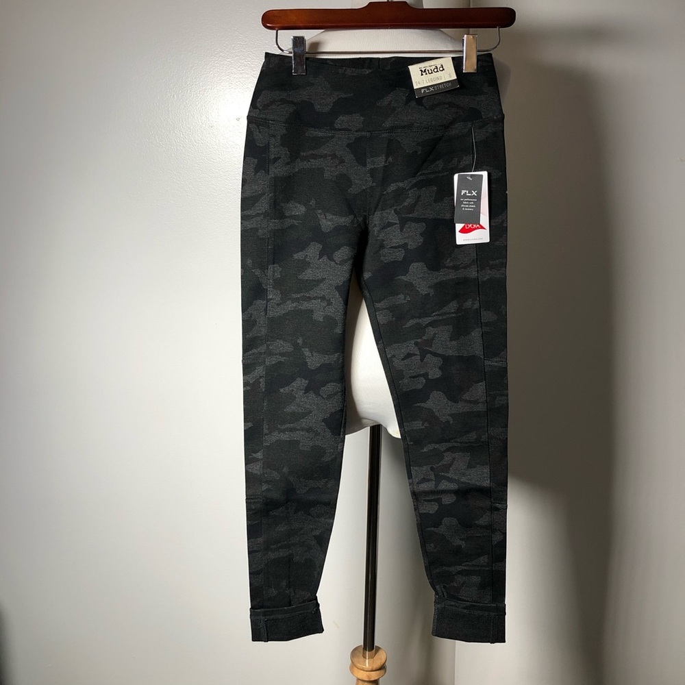 DONATED NWT Gray camo leggings with pockets